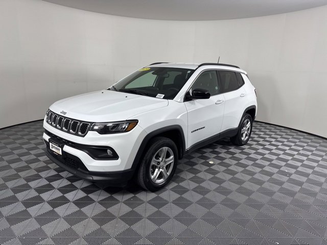 2023 Jeep Compass Latitude photo 4