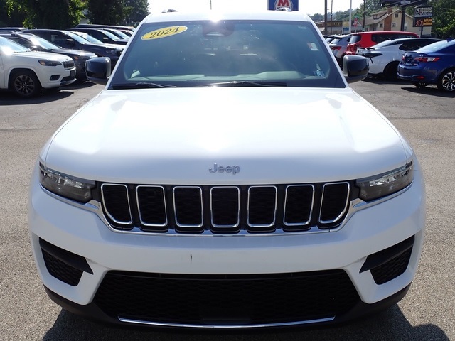 2024 Jeep Grand Cherokee Laredo photo 8