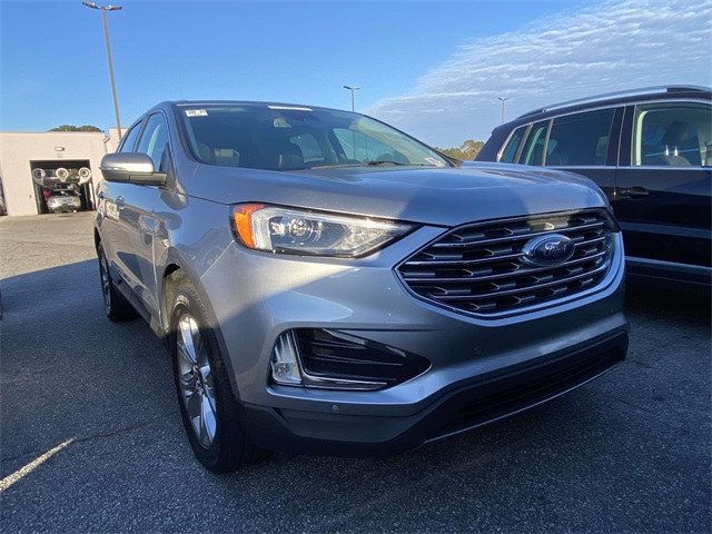 2024 Ford Edge Titanium's photo