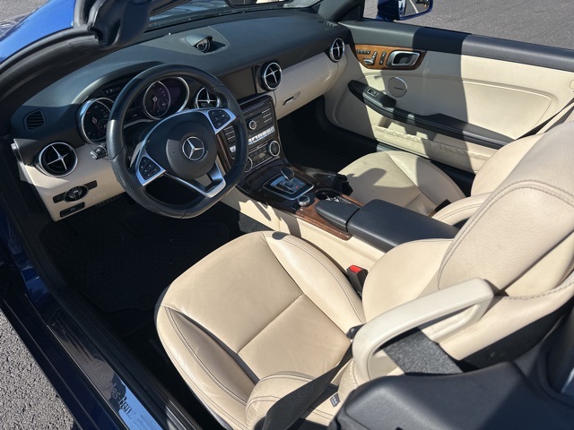 2017 Mercedes Benz SLC 300 photo 8