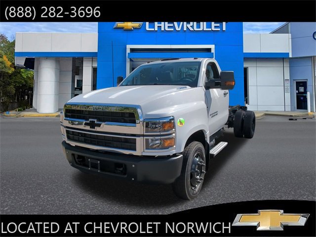 2024 Chevrolet Silverado 4500 Medium Duty Chassis Cab Work Truck's photo