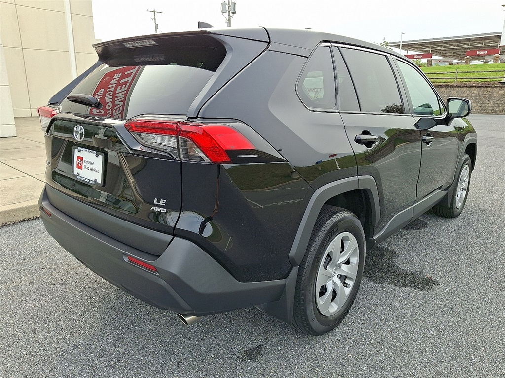 2023 Toyota RAV4 LE photo 5