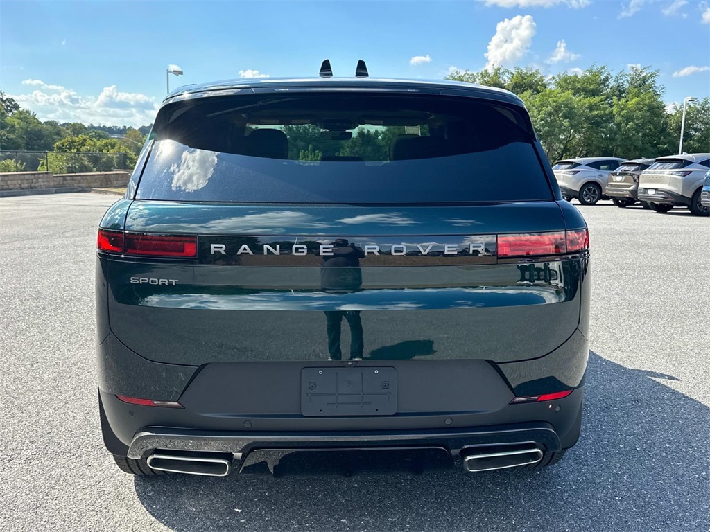2025 Land Rover Range Rover Sport SE photo 11