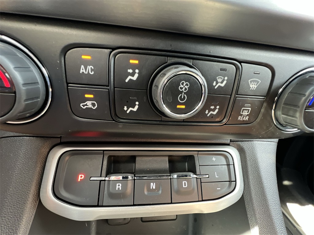 2023 Gmc Acadia SL photo 22