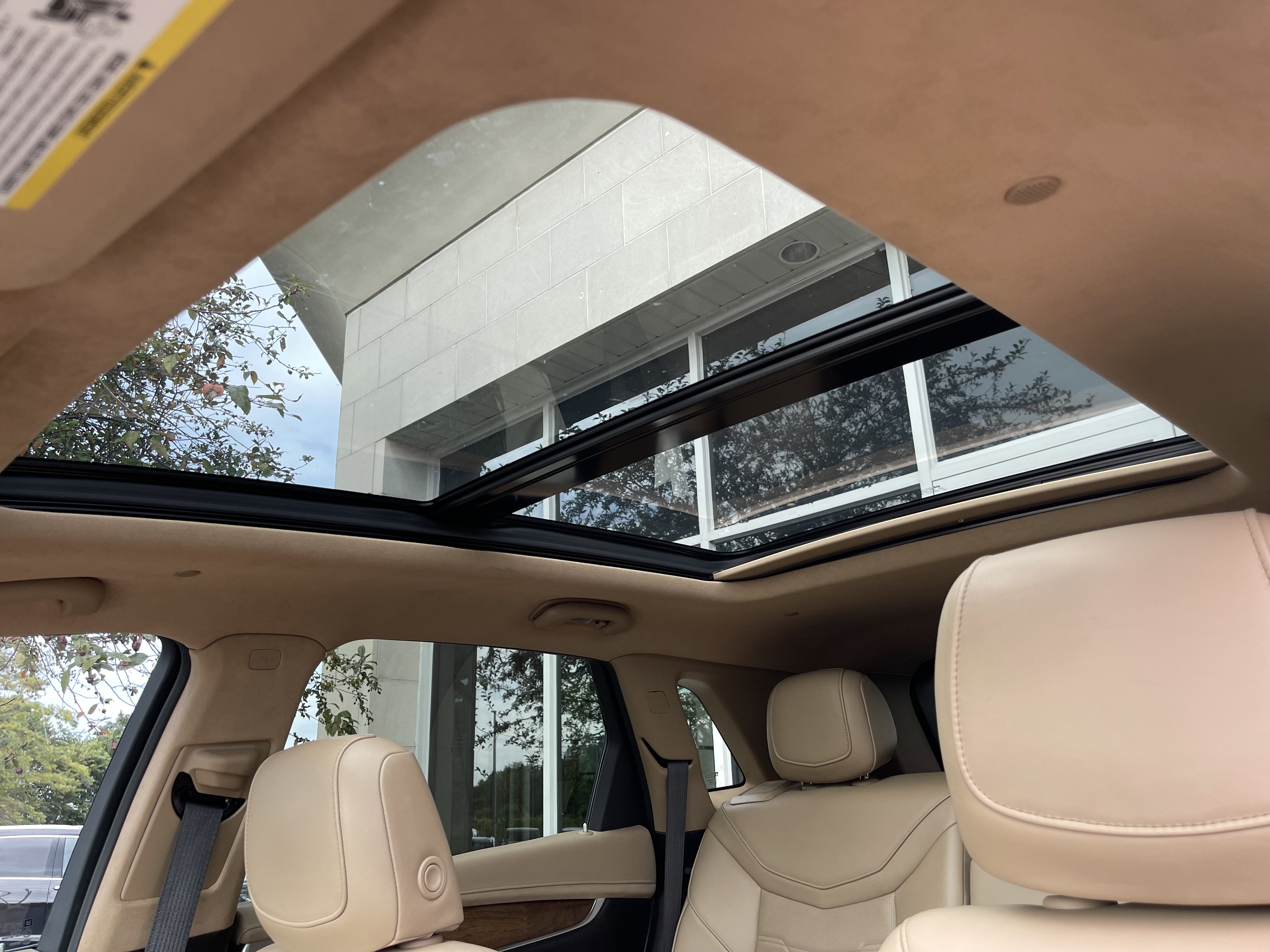 2020 Cadillac XT5 Platinum Premium Luxury photo 2