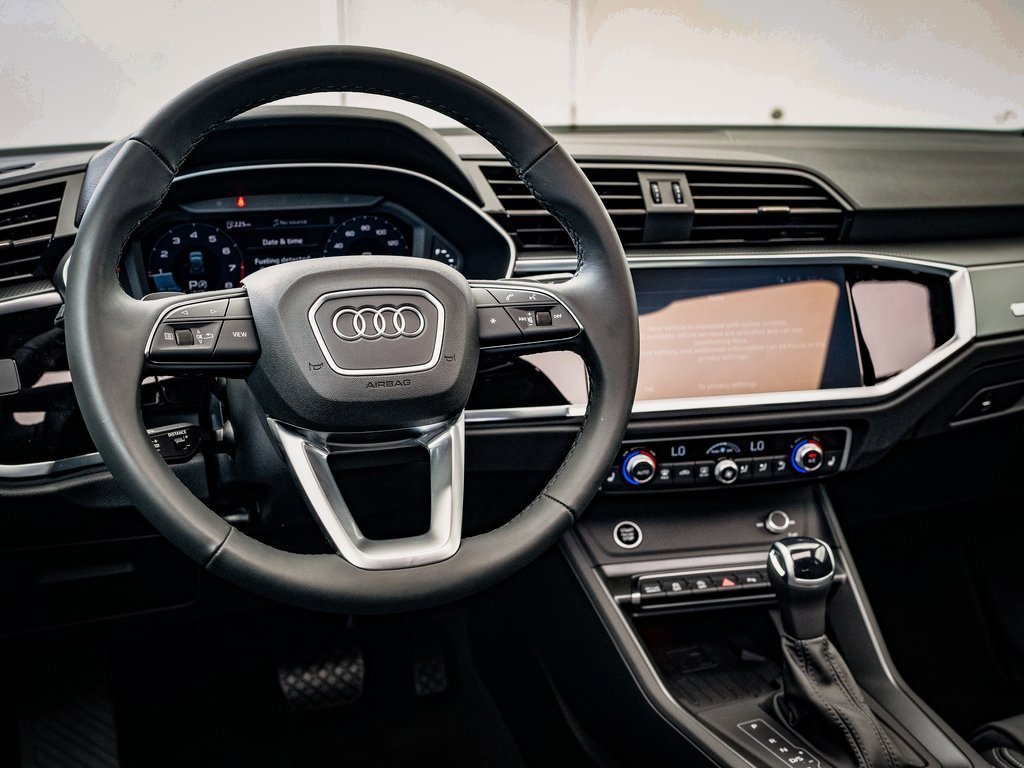 2024 Audi Q3 Premium Plus S line photo 4
