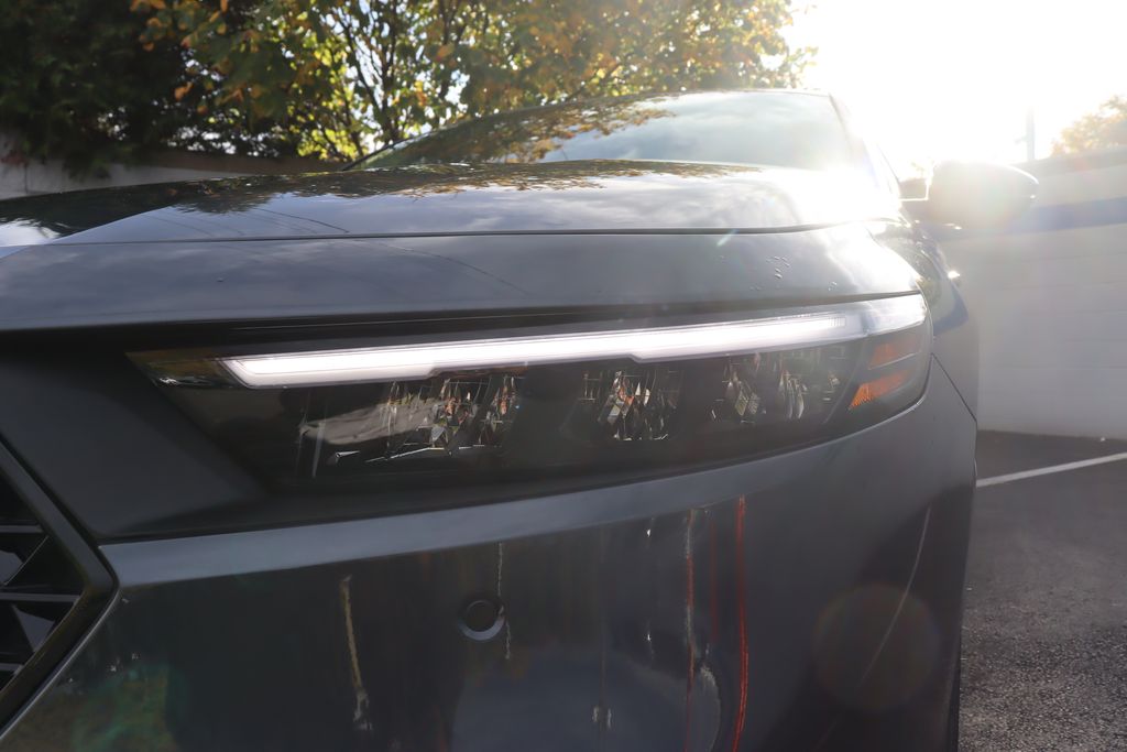 2025 Honda Accord Touring photo 9