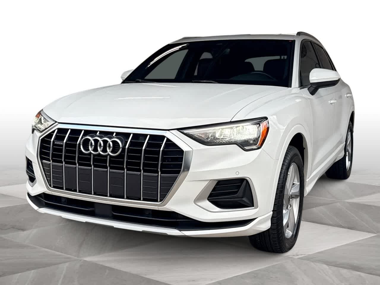 2021 Audi Q3 Premium's photo
