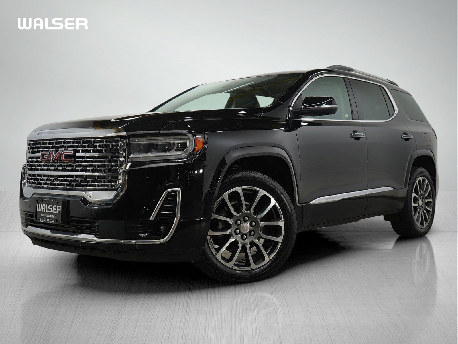 2022 GMC Acadia Denali's photo