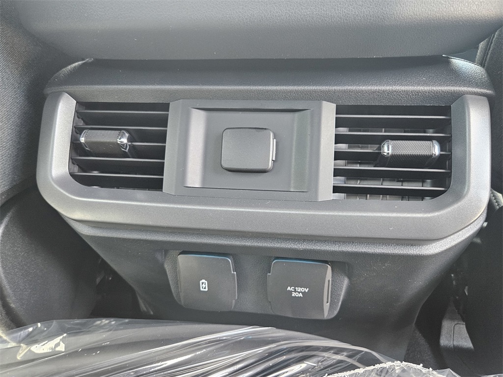 2025 Ford F-150 XLT photo 27