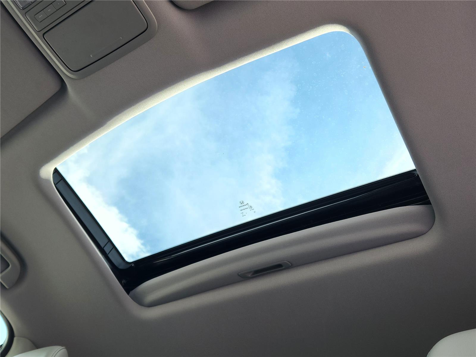 2016 Honda Pilot EX-L photo 17