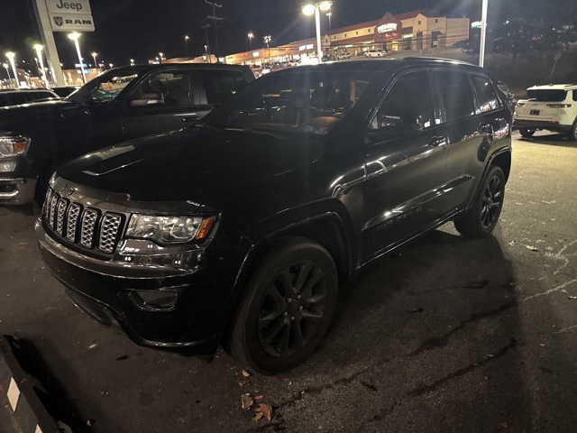 2021 Jeep Grand Cherokee Laredo X photo 4