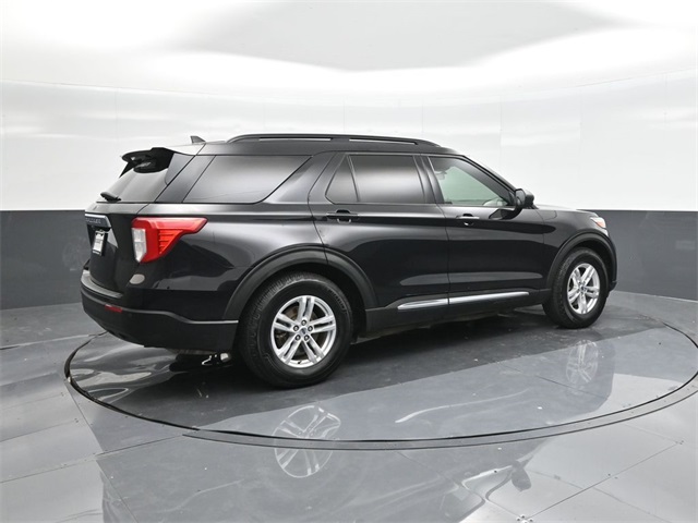 2021 Ford Explorer XLT photo 13