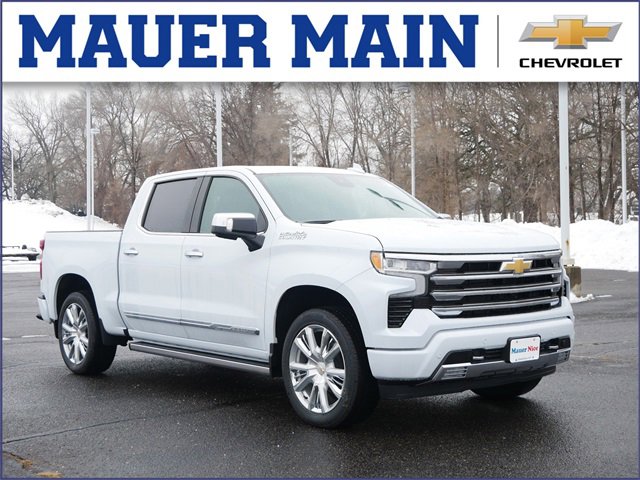 2026 Chevrolet Silverado High Country's photo