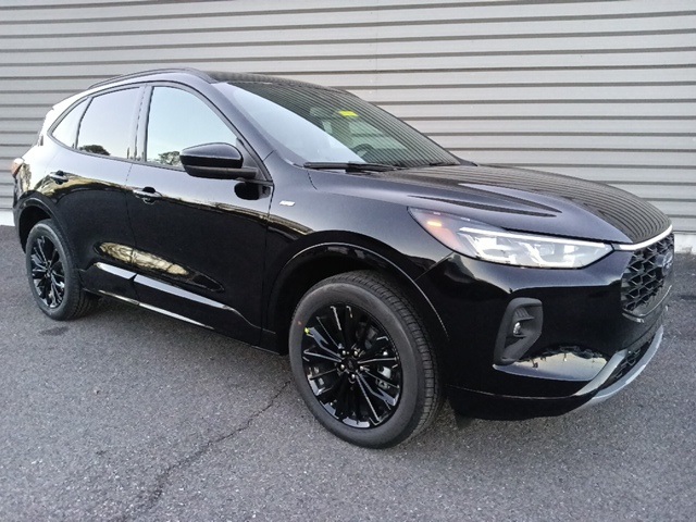 2026 Ford Escape ST-Line Elite's photo