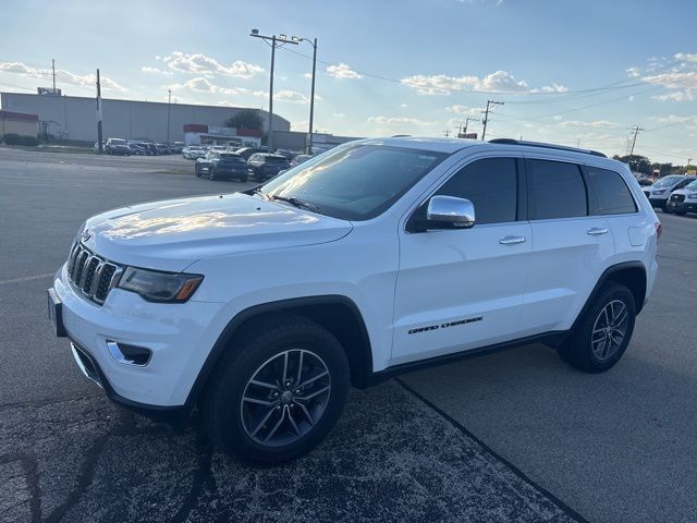 2017 Jeep Grand Cherokee Limited photo 2