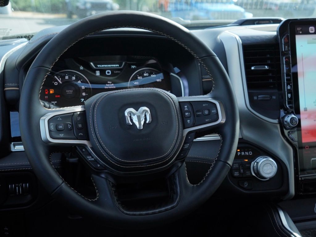 New 2026 Diamond Black Crystal Pearl-Coat Exterior Paint RAM Tungsten image 28