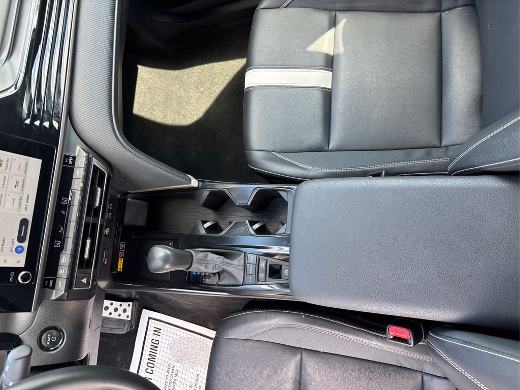 2025 Toyota Camry SE photo 18