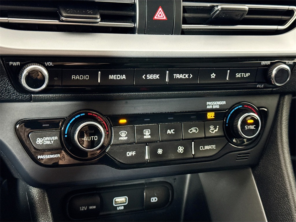 2021 Kia Niro LX photo 32