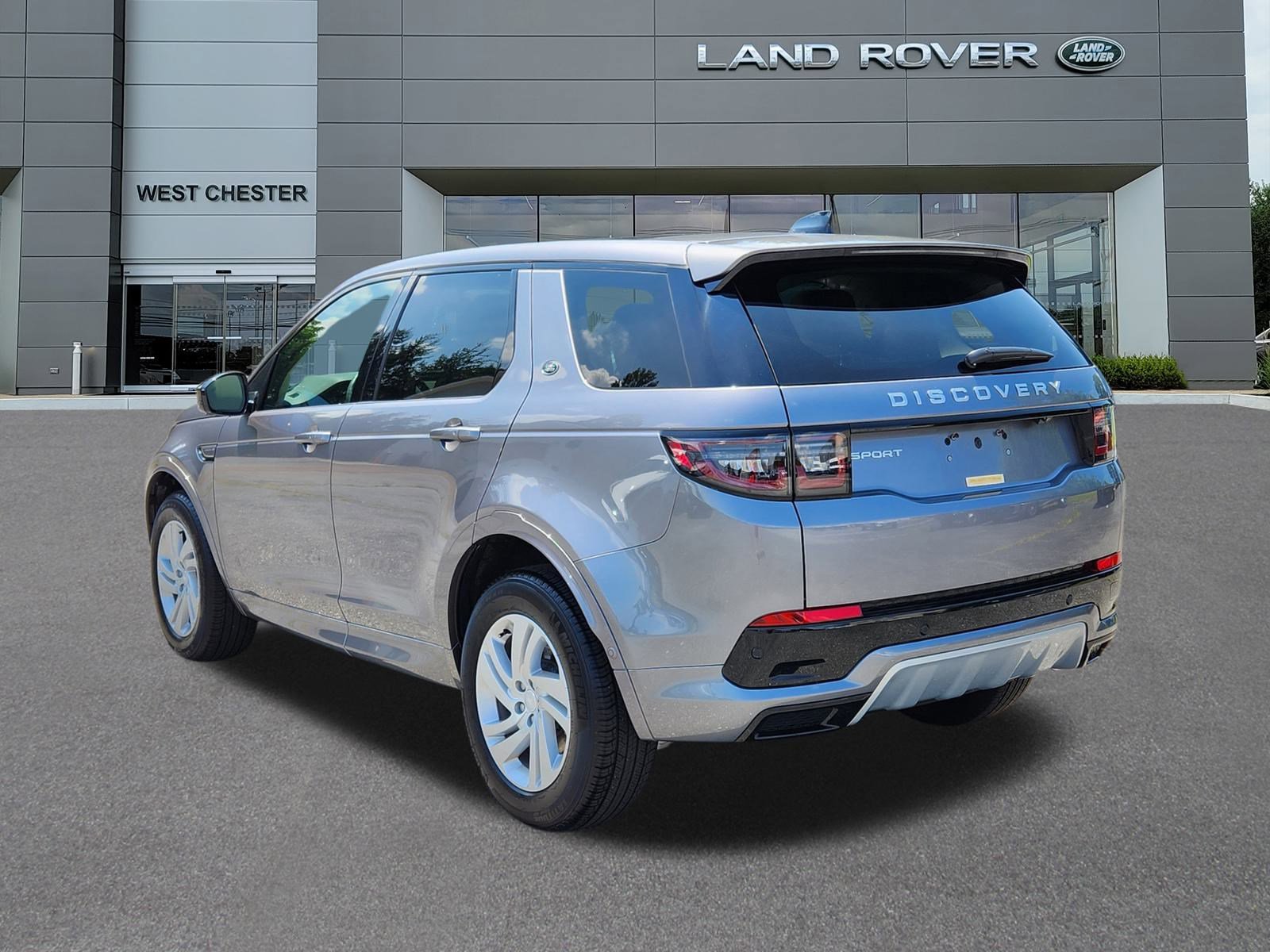2024 Land Rover Discovery Sport S photo 2