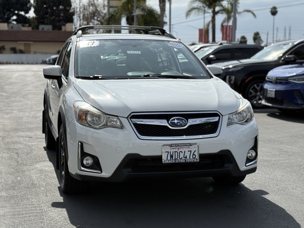 2017 Subaru Crosstrek 2.0i Premium photo 2