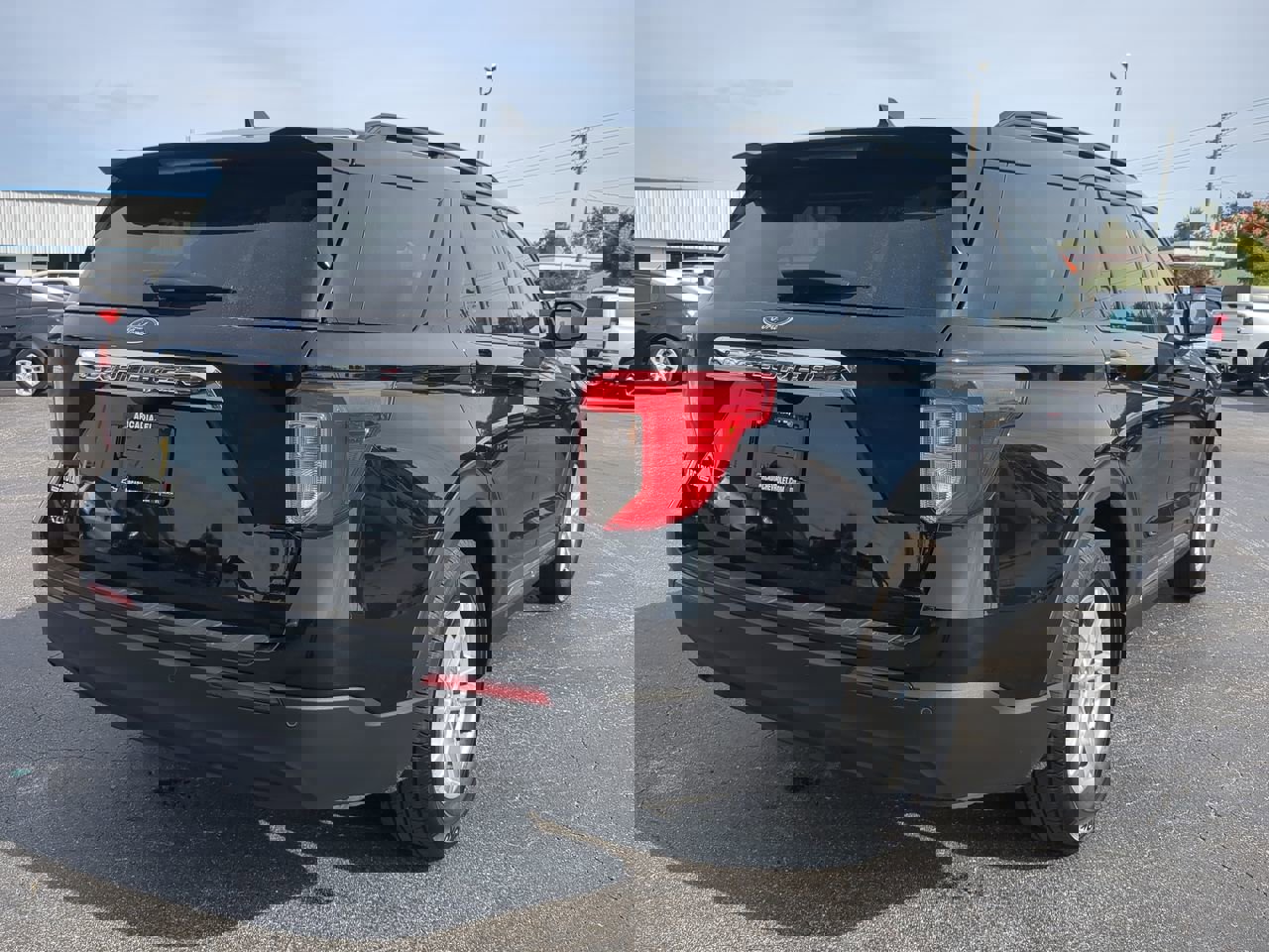 2024 Ford Explorer XLT photo 2