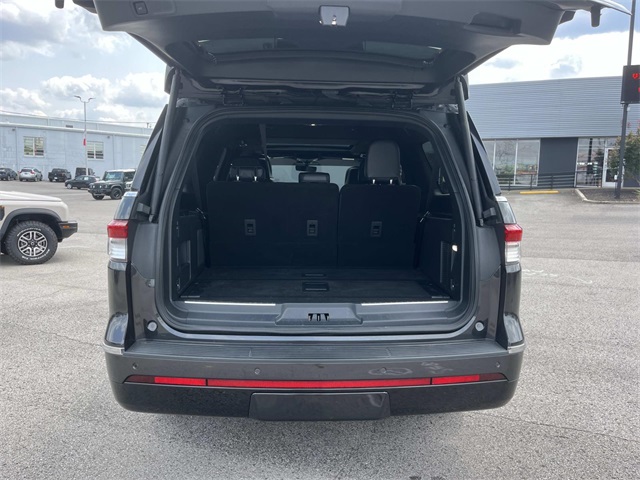 2022 Lincoln Navigator L Reserve photo 12