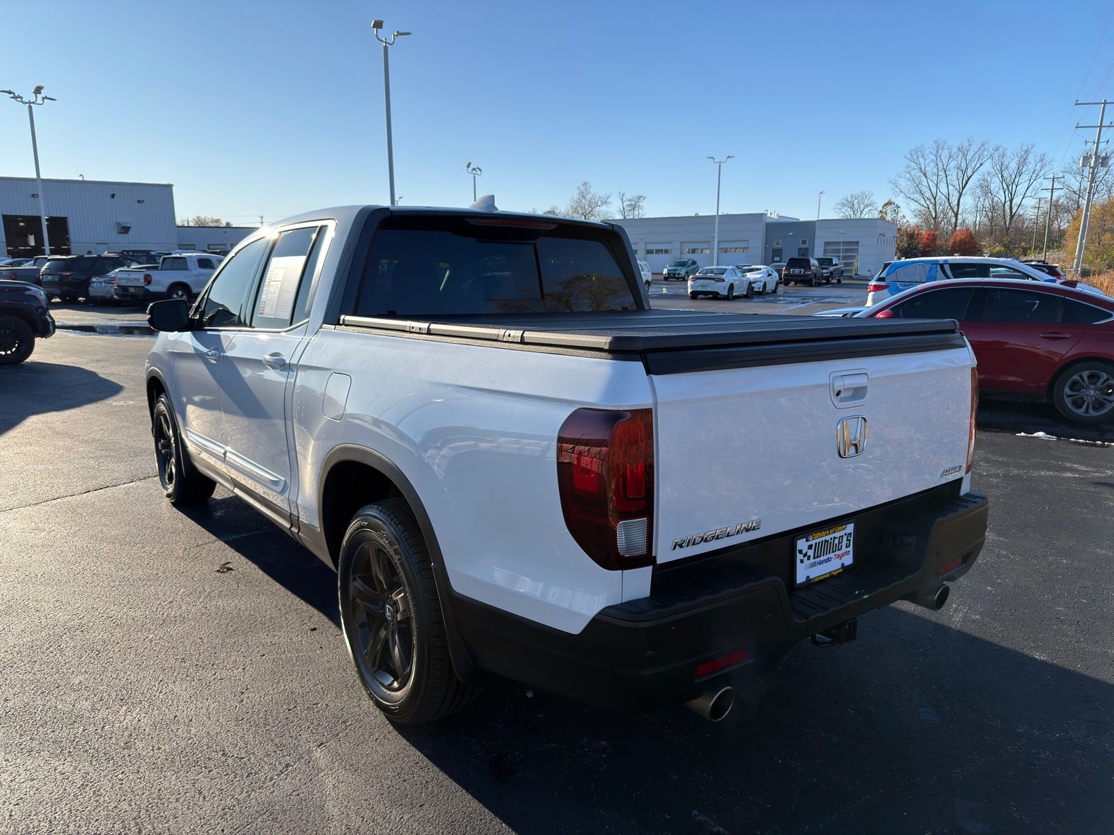 2023 Honda Ridgeline Black Edition photo 2