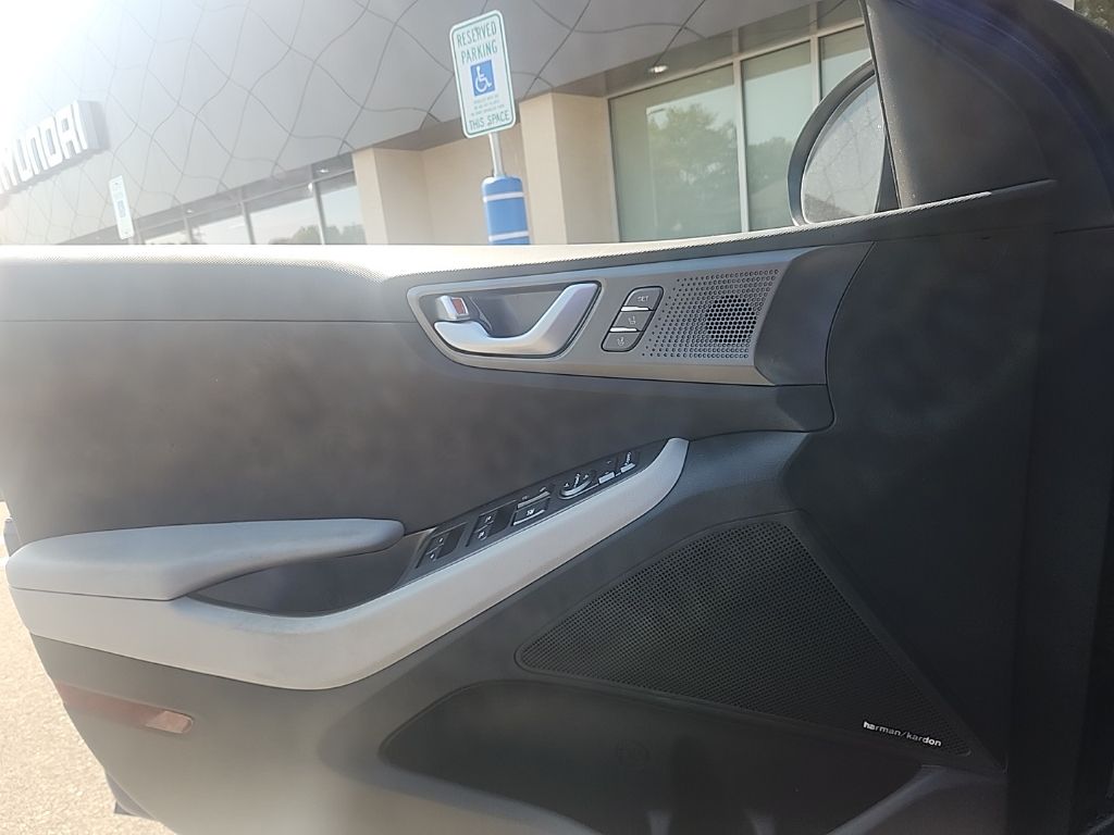 2021 Hyundai Ioniq Limited photo 19