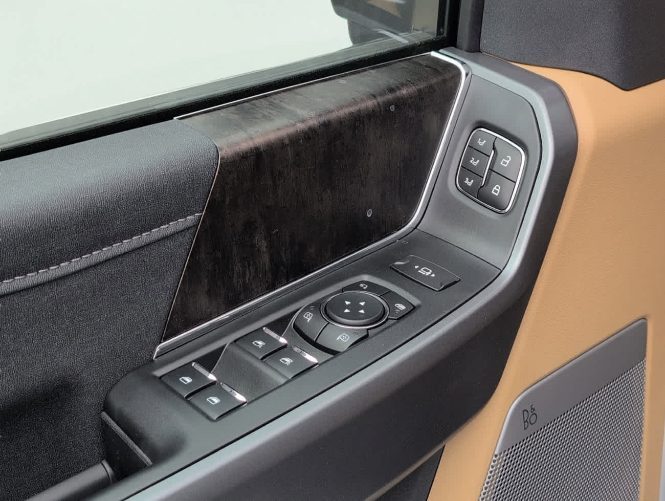 2025 Ford F-250 Lariat photo 6