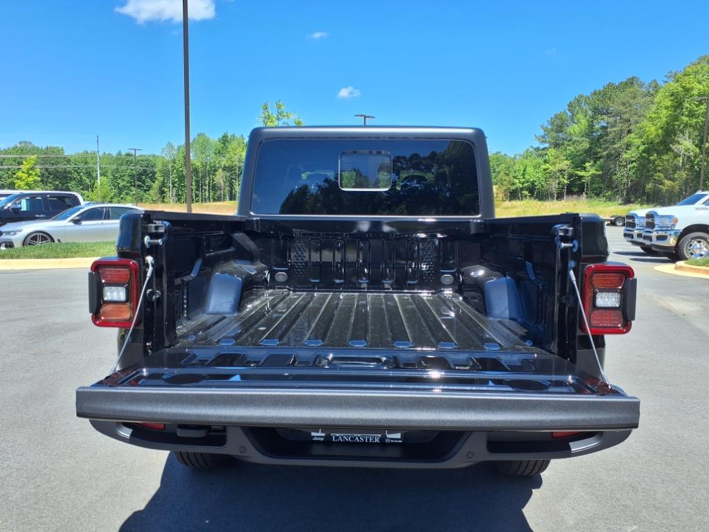 2025 Jeep Gladiator Sport S photo 20