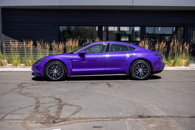 2025 Porsche Taycan 4 photo 2