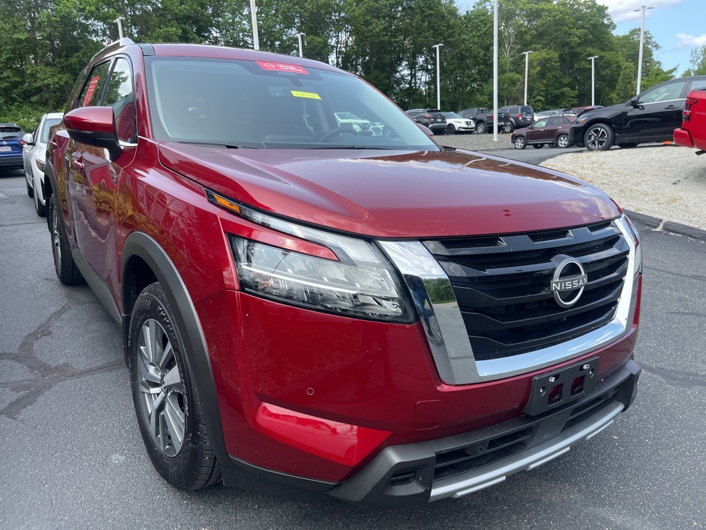 2024 Nissan Pathfinder SL photo 8