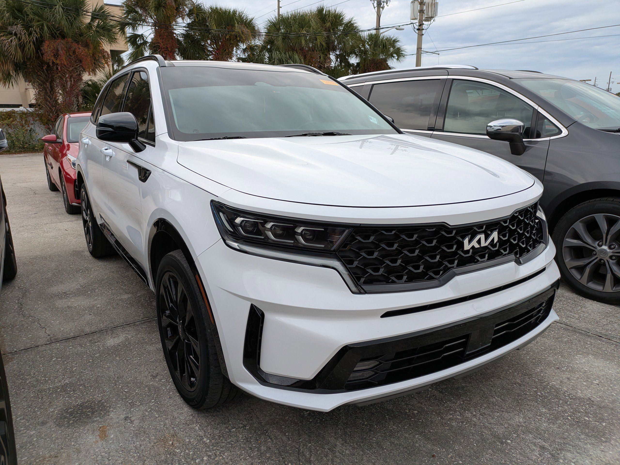 2022 Kia Sorento SX photo 2