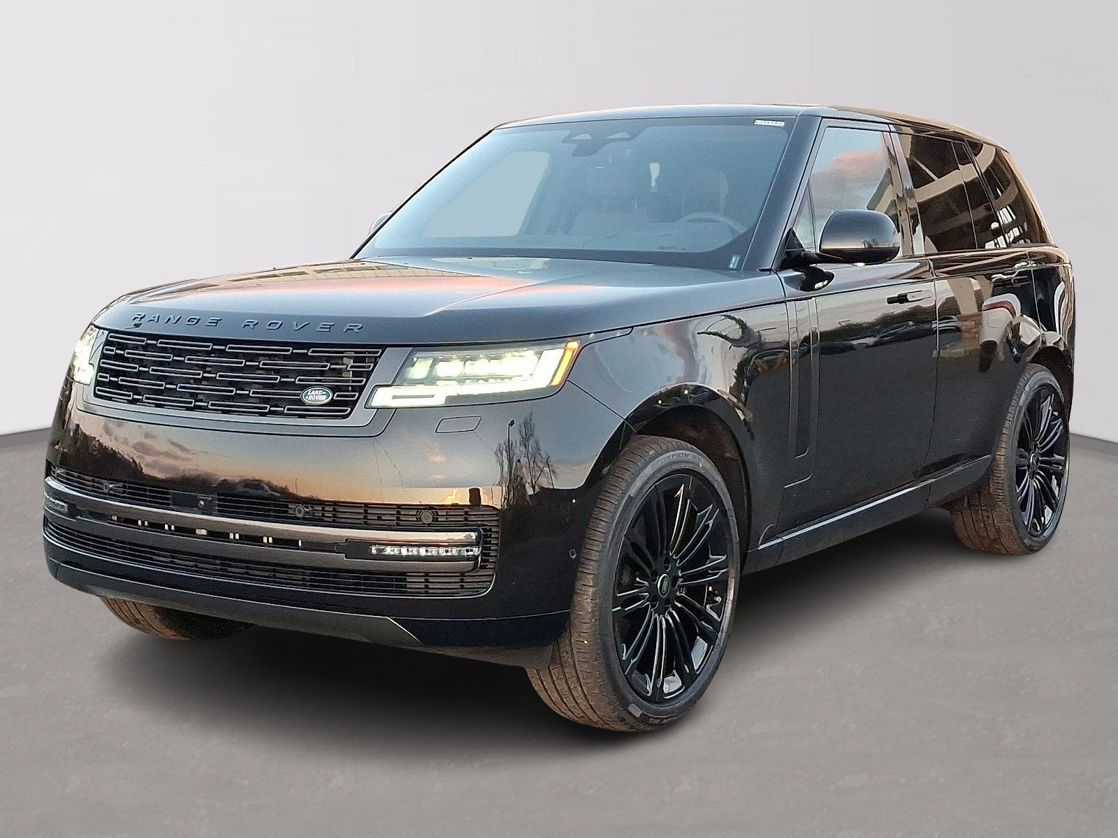 2025 Land Rover Range Rover SE's photo
