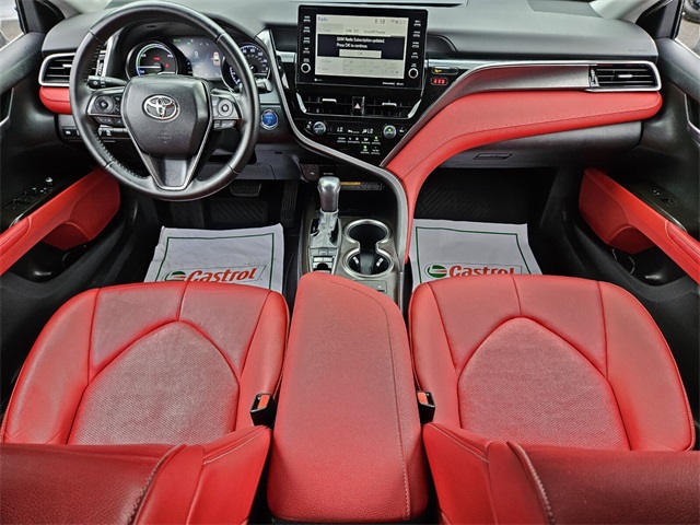 2021 Toyota Camry Hybrid XSE photo 11