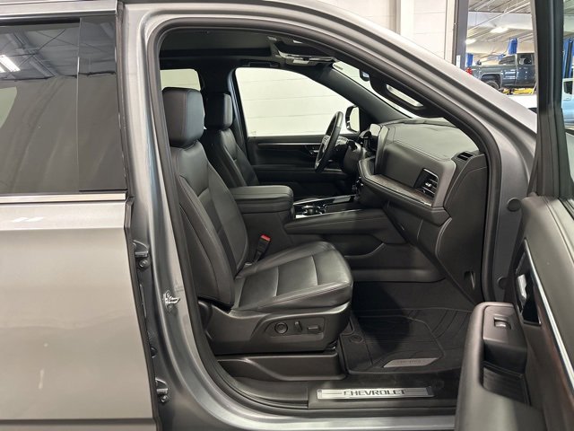 2025 Chevrolet Tahoe LT photo 13