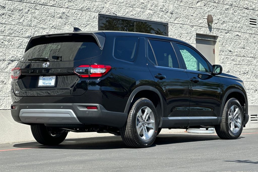 2025 Honda Pilot EX-L photo 4