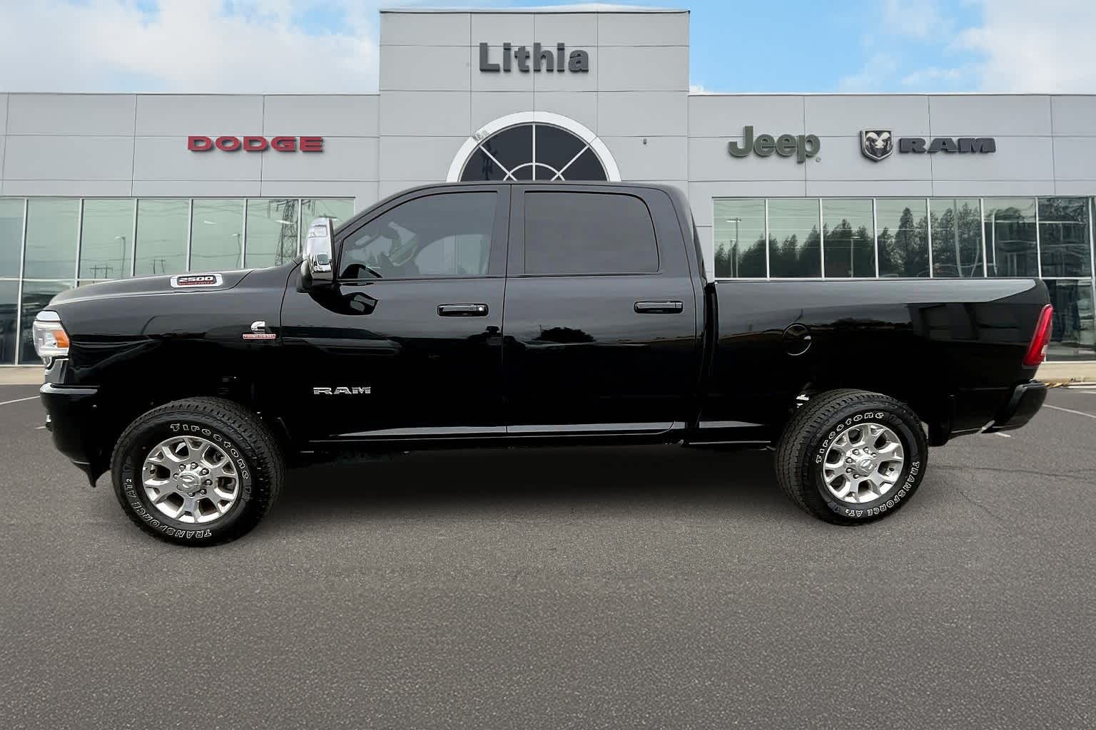 2024 Ram 2500 Laramie photo 3