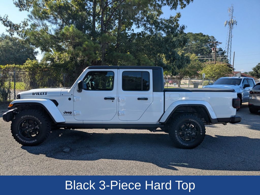2024 Jeep Gladiator Willys photo 7
