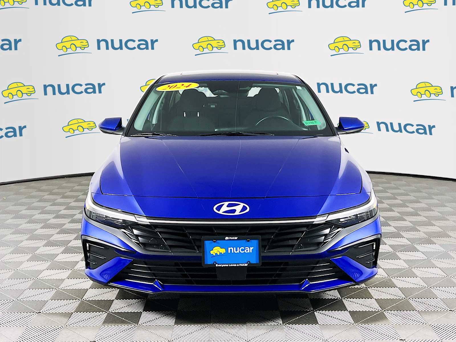 2024 Hyundai Elantra SEL Convenience photo 2