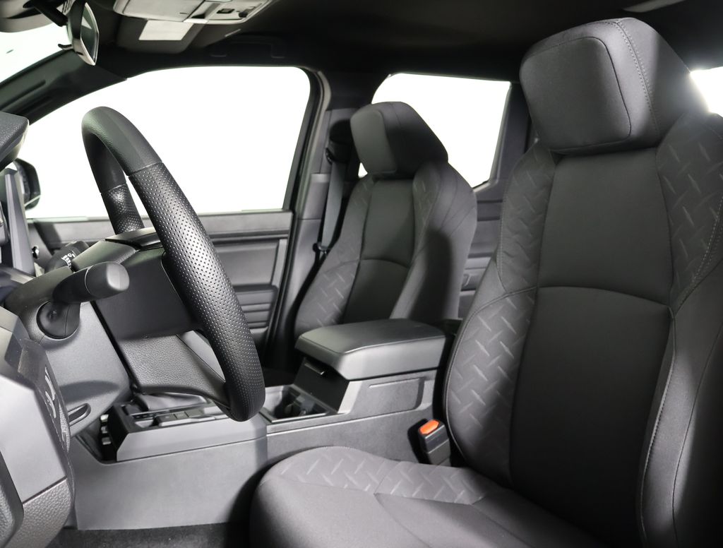 2025 Toyota Tacoma SR Double Cab photo 7