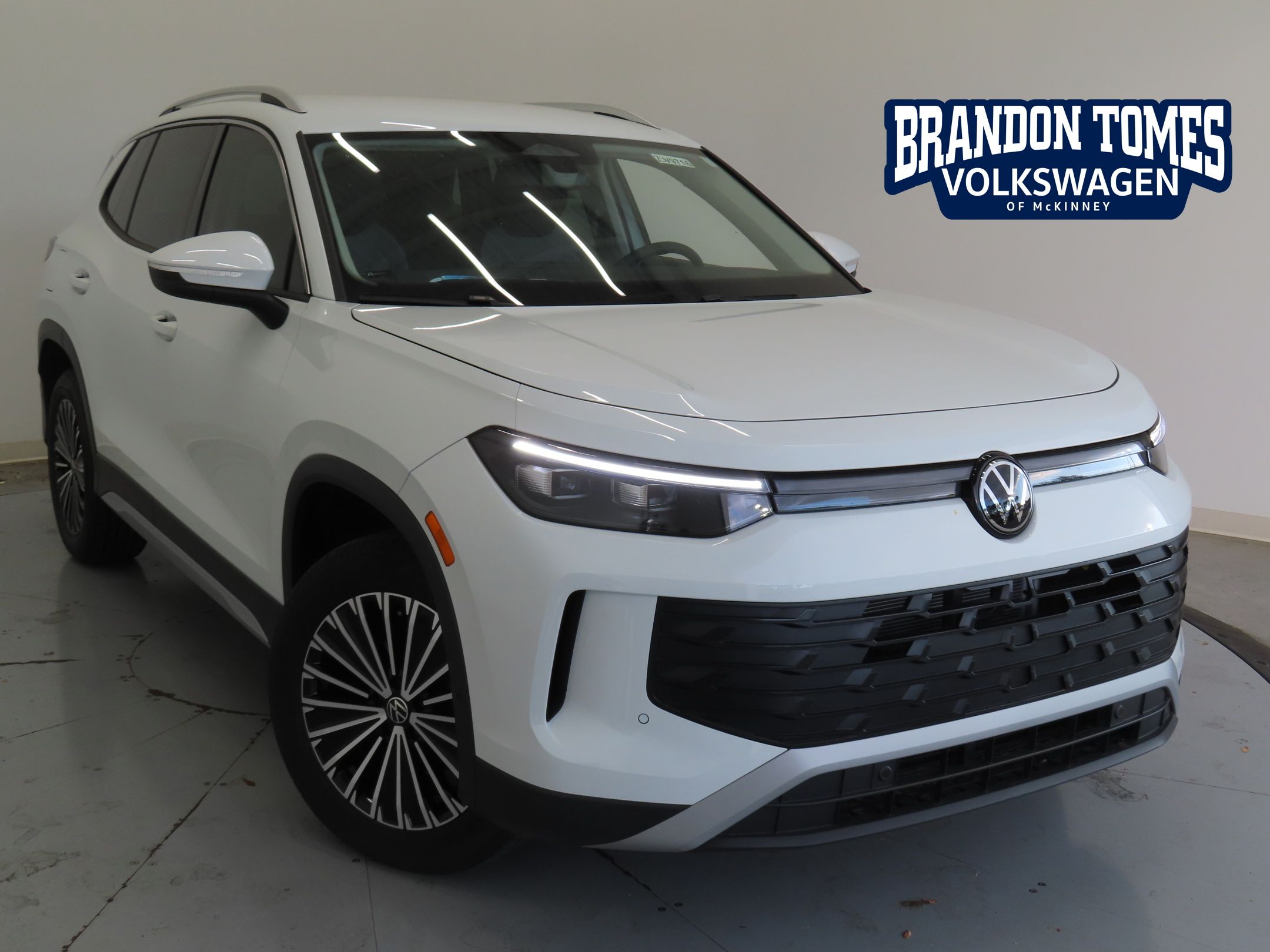 2025 Volkswagen Tiguan S's photo