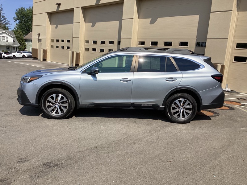2021 Subaru Outback Premium photo 4