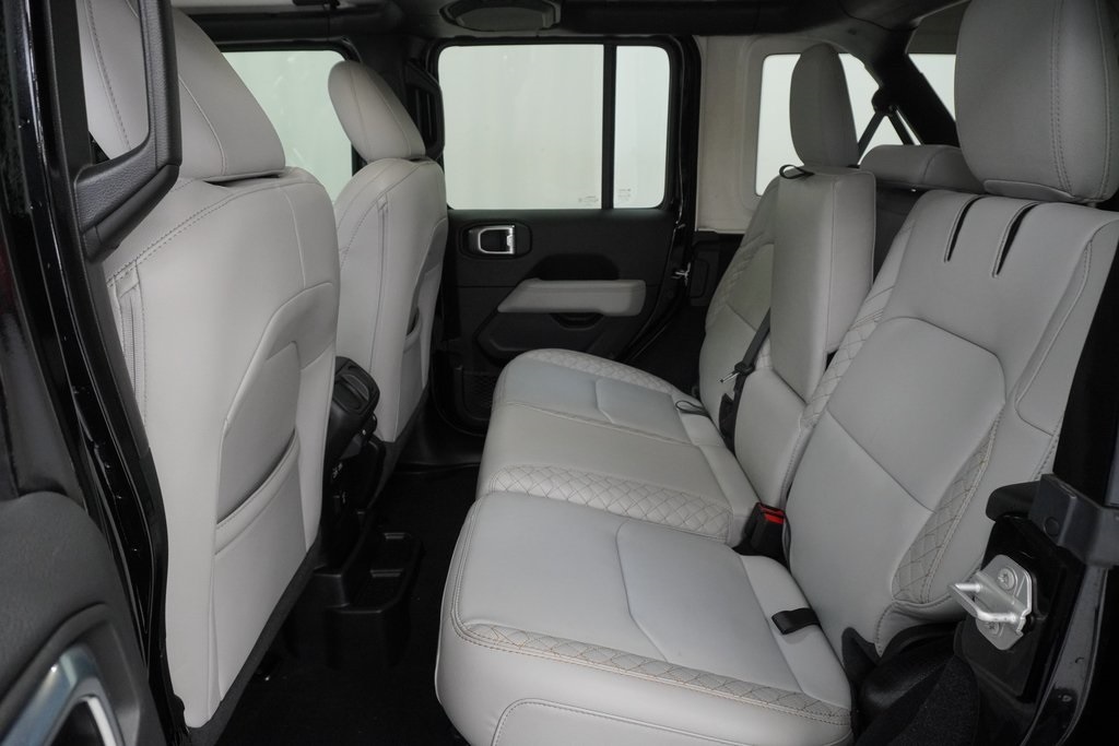 2021 Jeep Wrangler Unlimited Sahara High Altitude 4xe photo 16