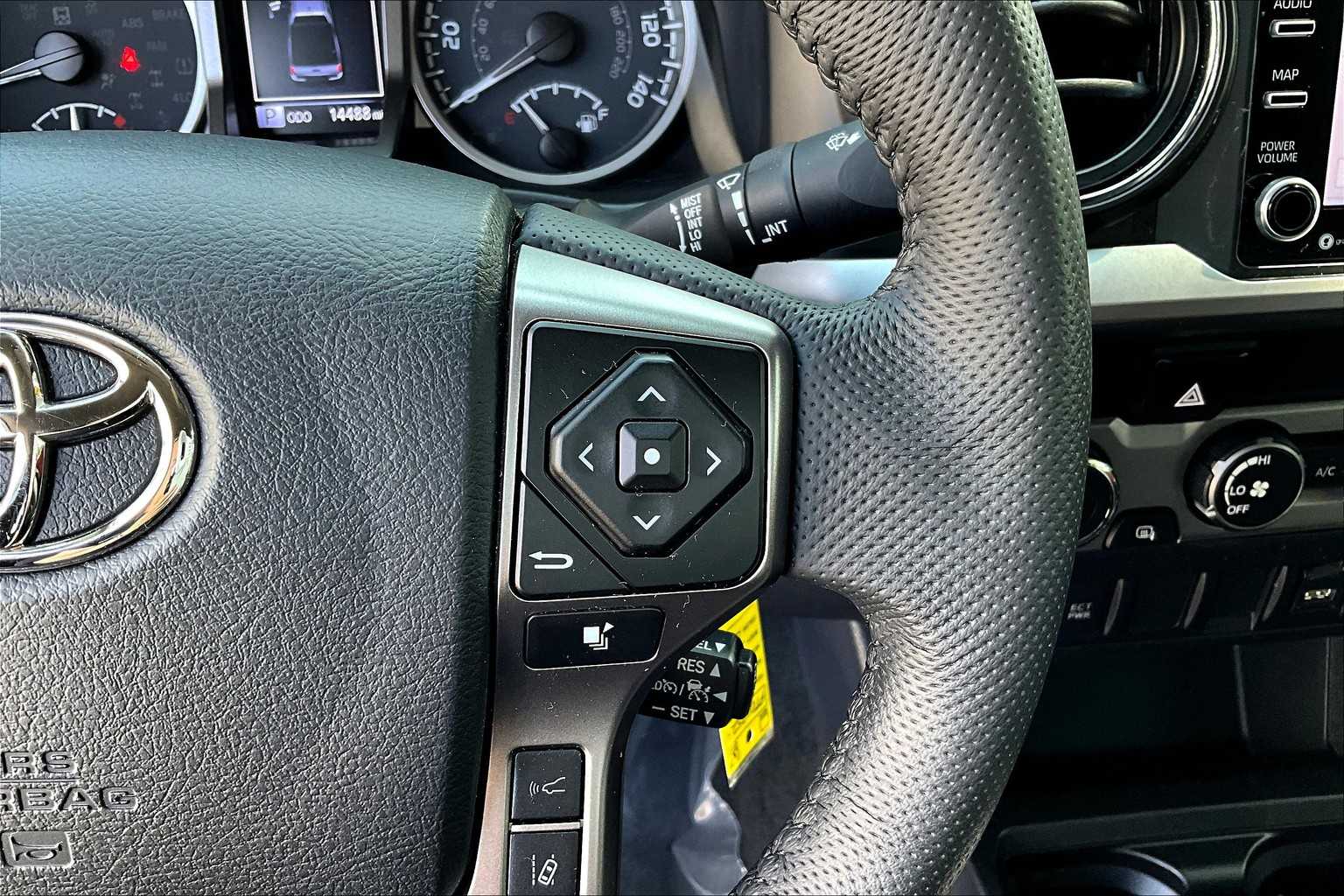 2023 Toyota Tacoma SR5 4x4 Access Cab photo 21