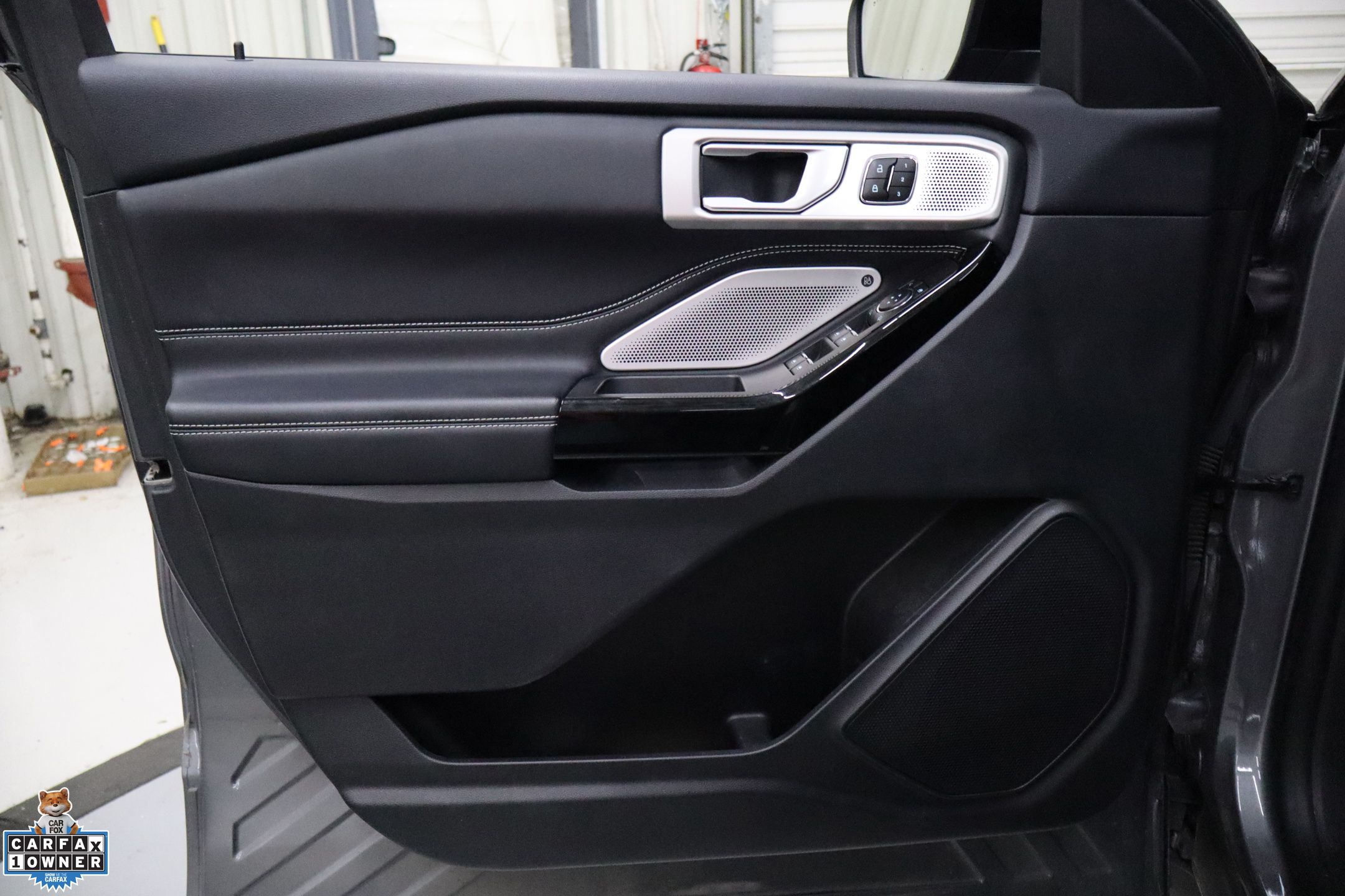 2023 Ford Explorer ST photo 11