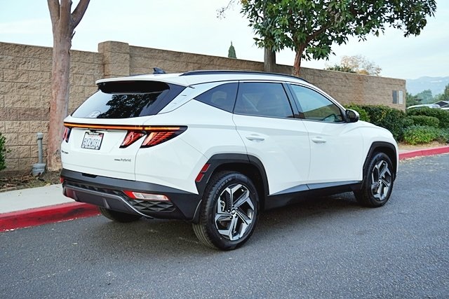 Used 2022 White Hyundai Limited image 6