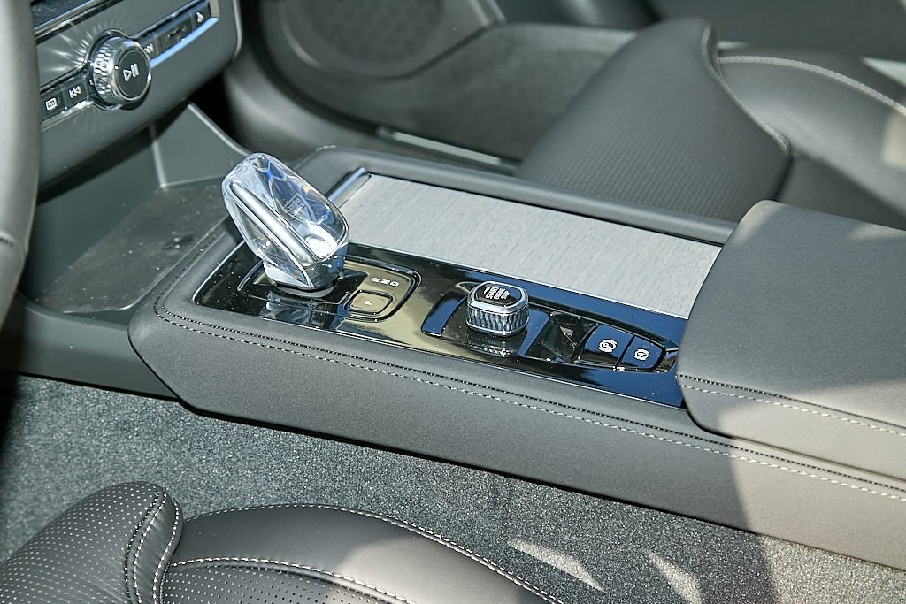 2026 VOLVO XC90 - Image 15