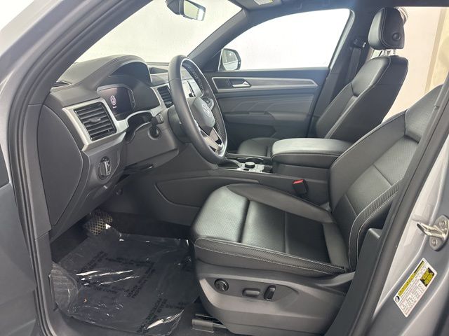 2023 Volkswagen Atlas Cross Sport V6 SE Technology photo 21
